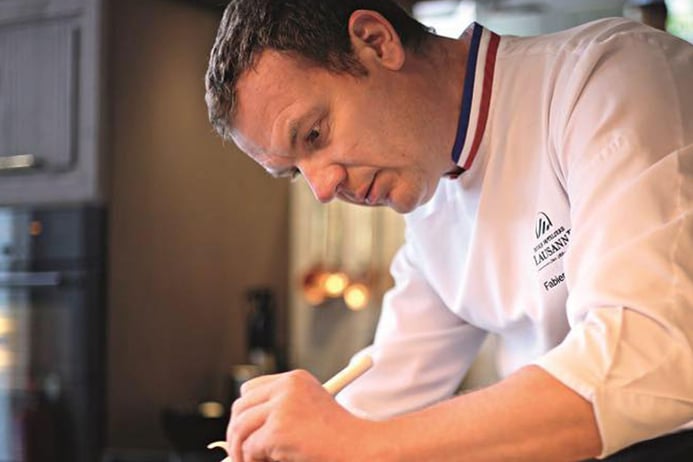 L'EHL compte plusieur MOFs ou Meilleur Ouvrier de France dans son corp enseignant.