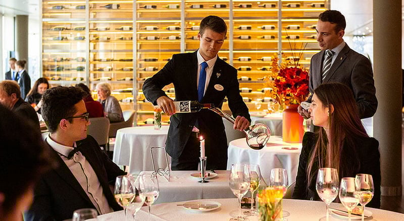 La carte des vins d’un restaurant constitue un élément essentiel pour attirer le client.