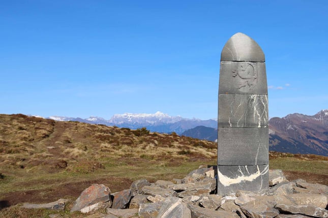 Geheimtipp Graubünden: Wanderung zum Dreibündenstein