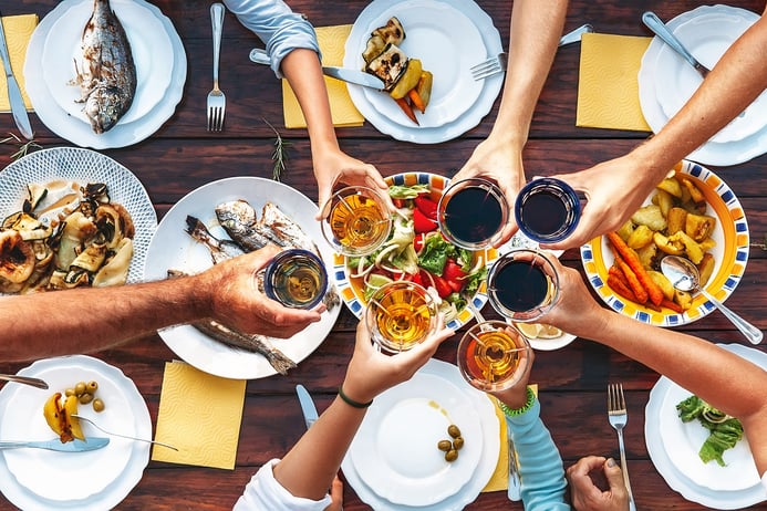 How to practice good manners around the world?