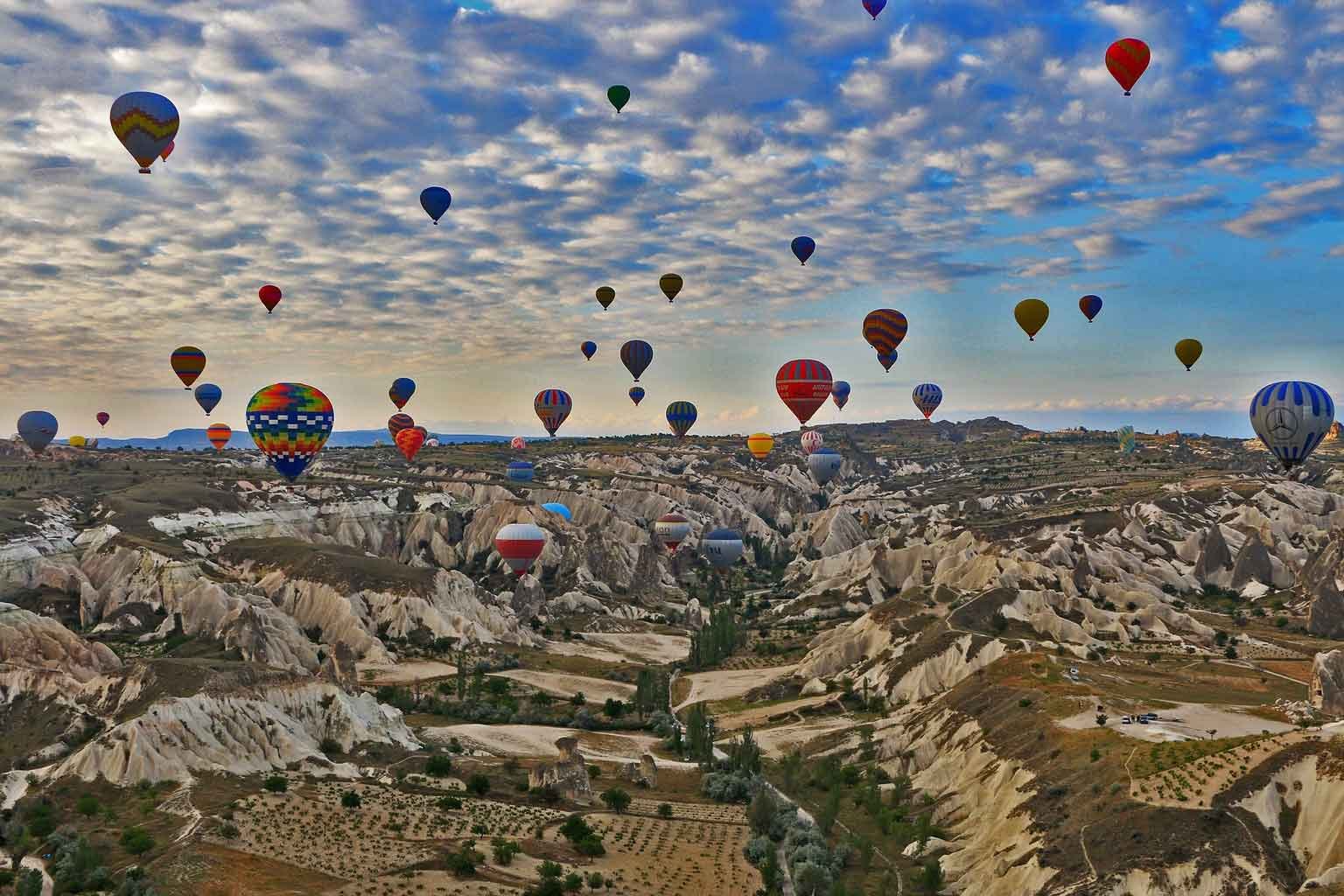 1440x960_Kappadokien_hot-air-balloon