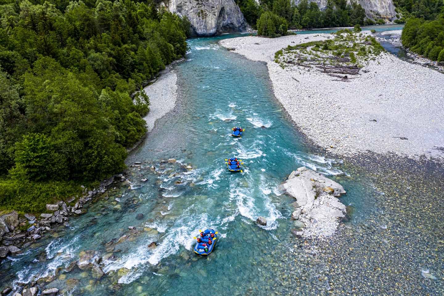 EHL-Passugg_Blog_Graubuenden_Sommeraktivitaeten_River-Rafting