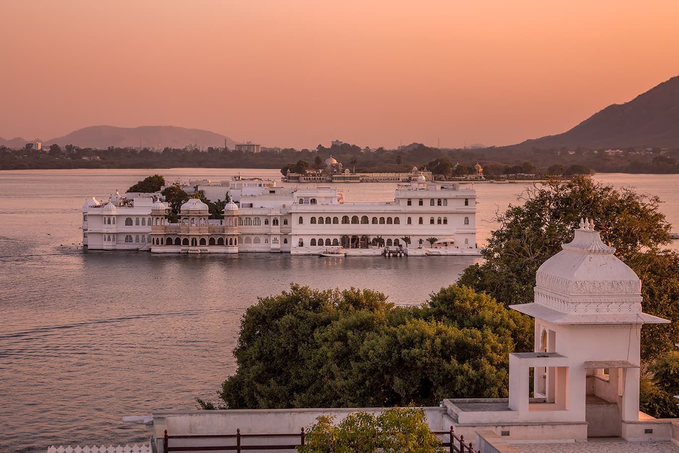 ehl-taj-lake-palace