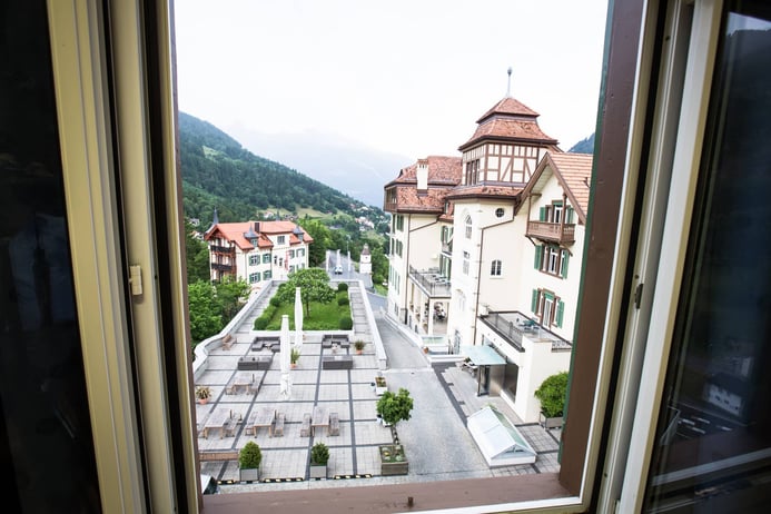 L’EHL lance son Bachelor en “International Hospitality Management” sur son site grisonnais