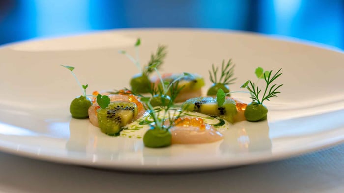 Recette festive de noix de Saint-Jacques marinées par Lucrèce Lacchio