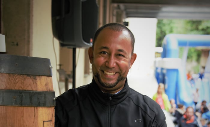 Alumni Story Simon Dankwa: From brewing beer to partner of a beer bar