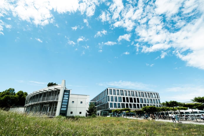 L'EHL se trouve dans le top 5 des meilleures écoles de management hôtelier selon plusieurs classements.