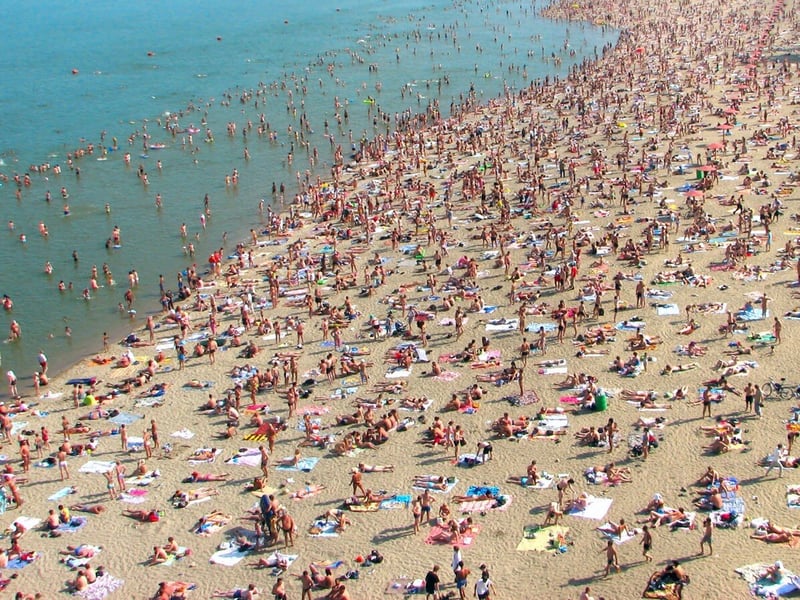 Surtourisme