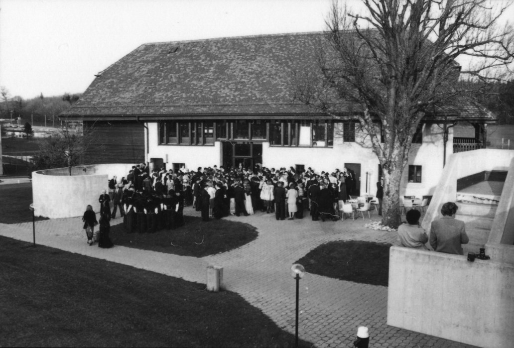 Soirée des Anciens devant la ferme