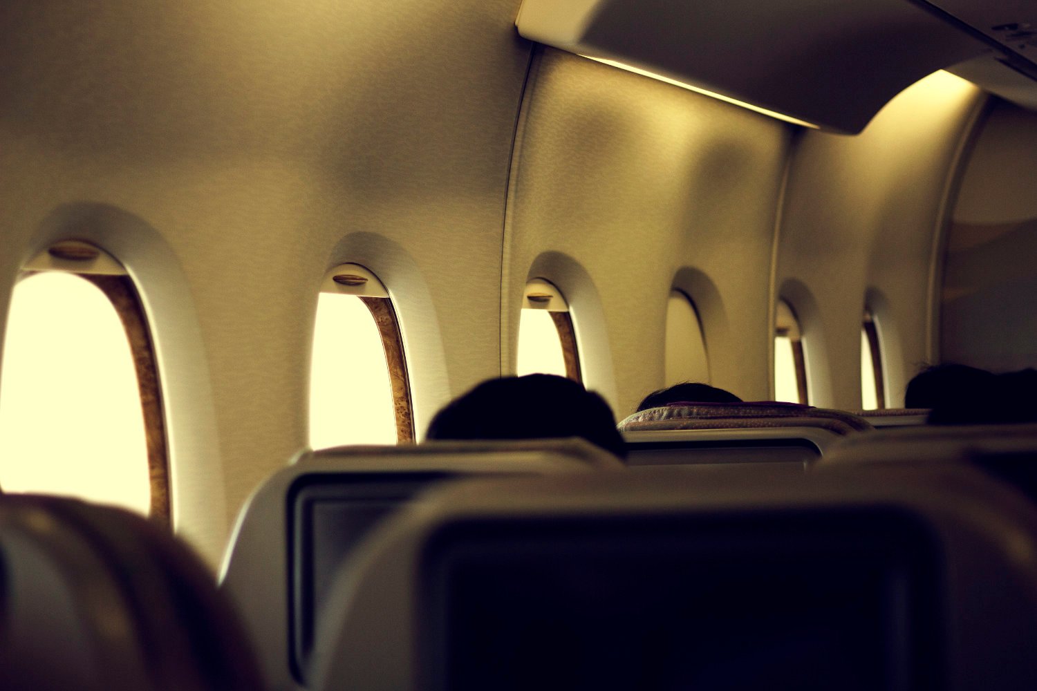 airplane-window-flight-seat-trip
