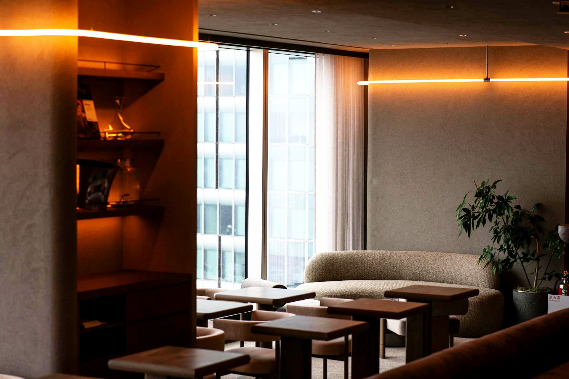 Contemporary room with ambient lighting in Aman Tokyo