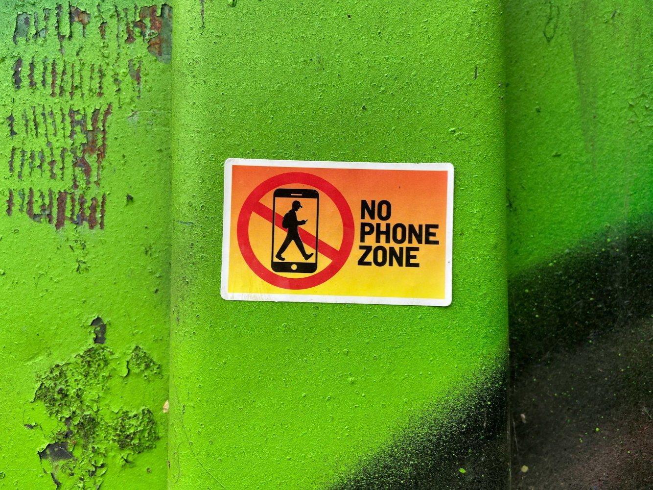 No phone zone