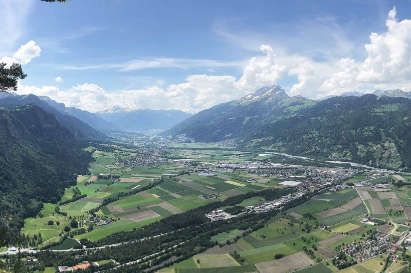 Geheimtipp Graubünden: Salisweg und Aussichtspunkt Fadärastein
