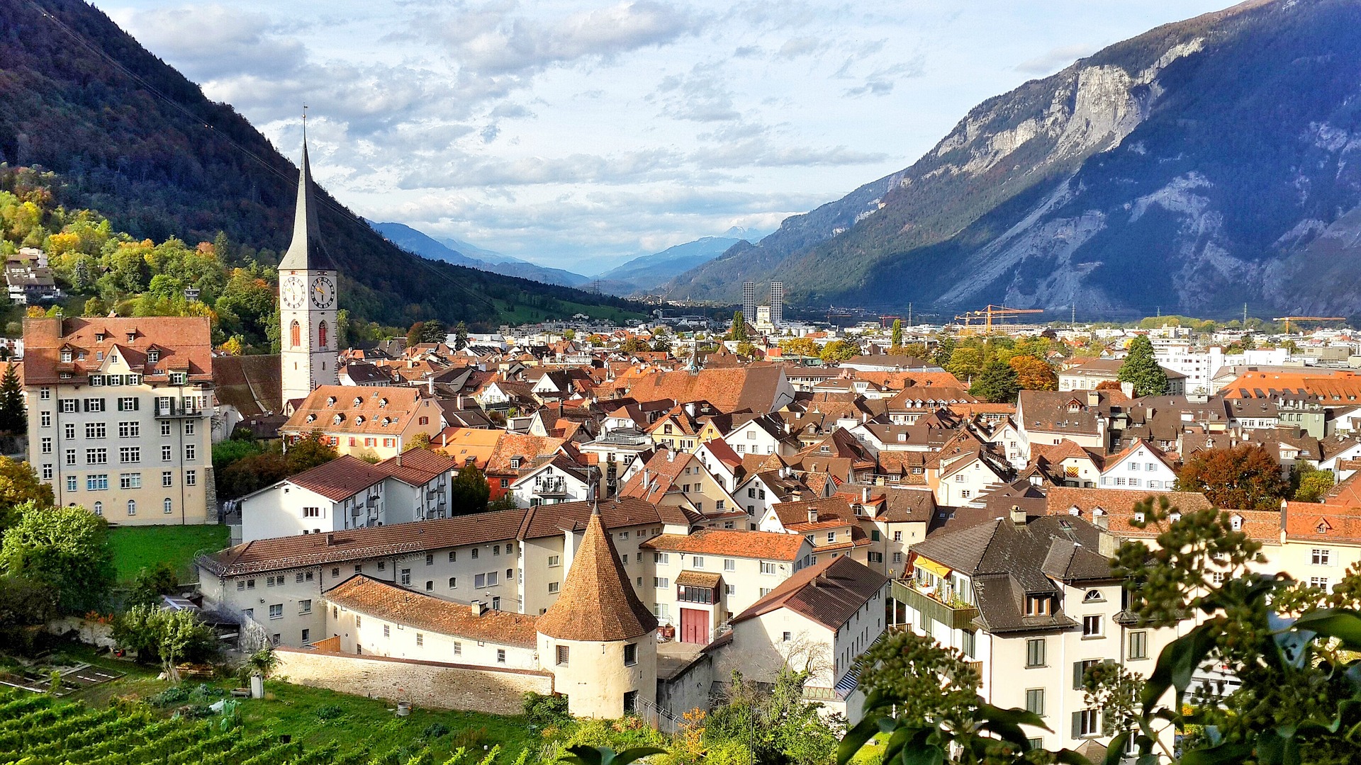 Learn all about the history of Chur, the oldest town in Switzerland